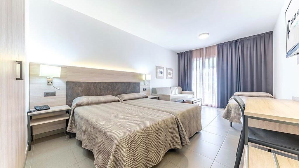 Port hotel fiesta park